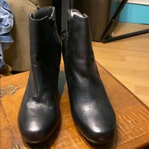 Women’s Clark’s size 10